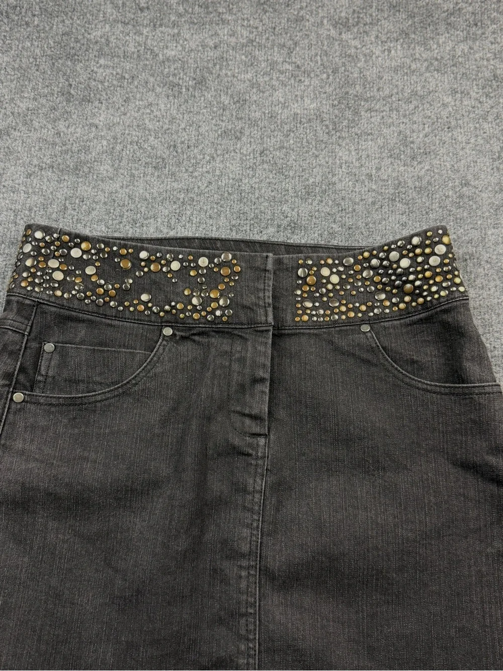 Women’s Black Studded Jean Skirt Grunge Distressed Black Y2K Sz 10